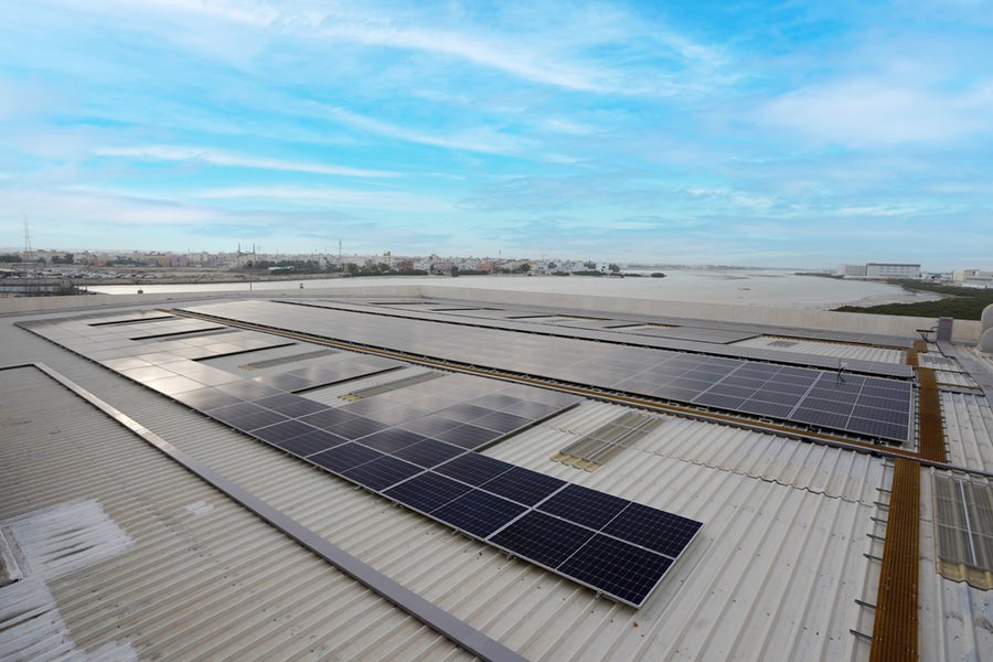Almoayyed Contracting Group renewable energy project featuring high-efficiency solar panels.
