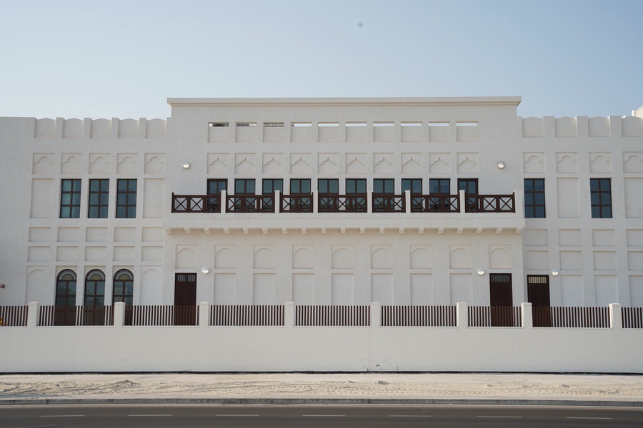 مشروع إنشائي متكامل يبرز ريادة مجموعة المؤيد للمقاولات في قطاع المقاولات وقدرتها على إنجاز مشاريع ضخمة بمهارة واحترافية.